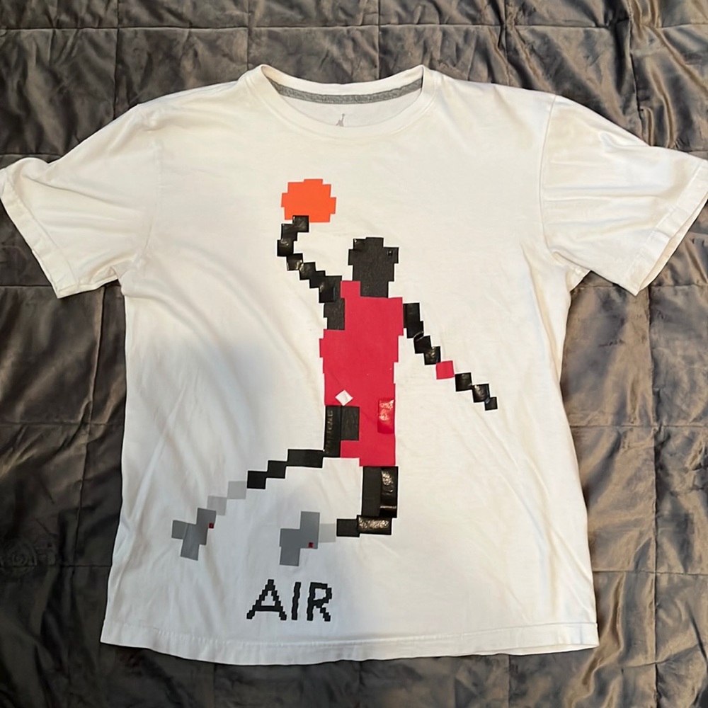 - Pixelated air Jordan Jumpman T-shirt